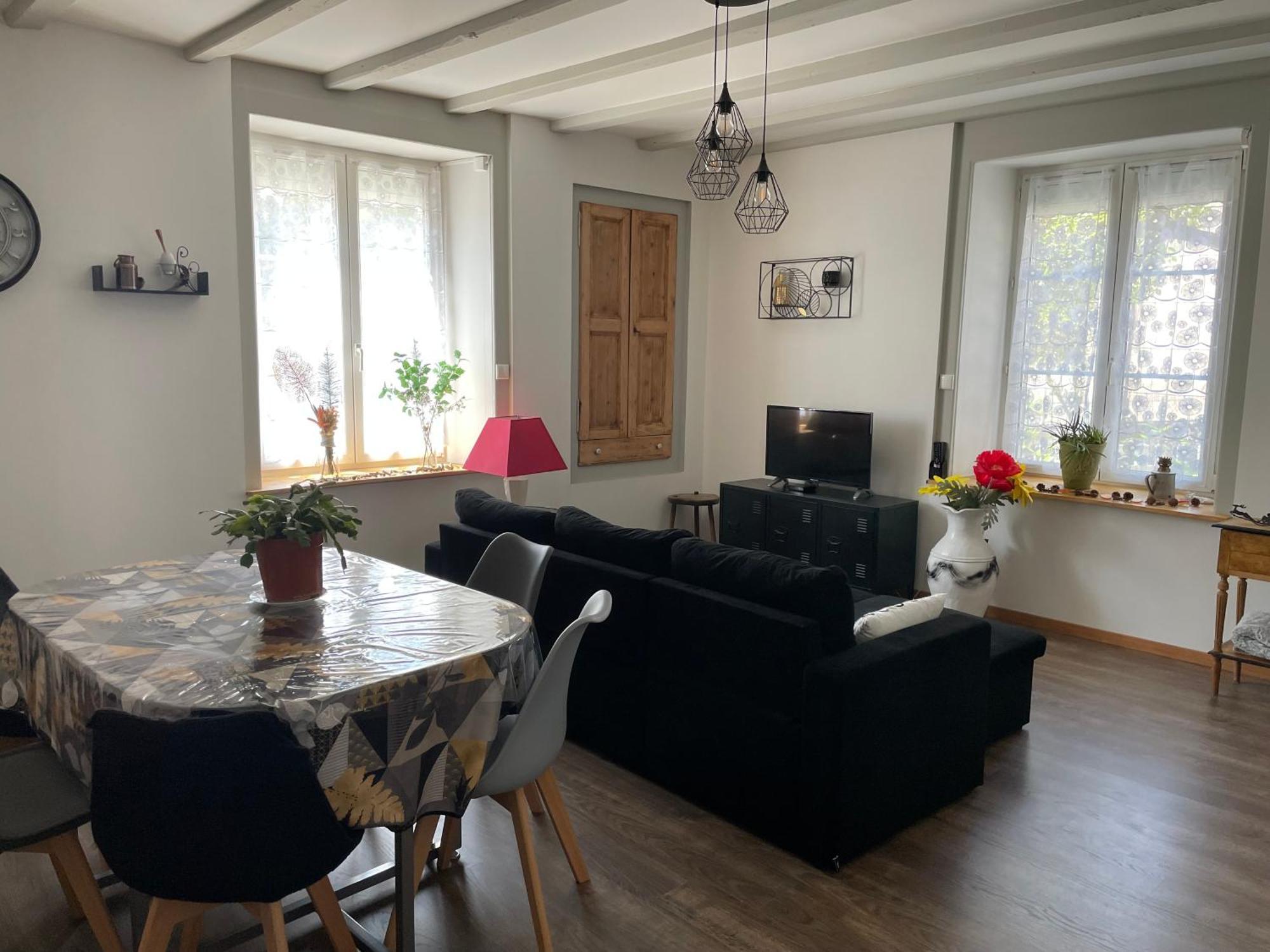 Appartement Ravissant En Bordure Du Doubs Longevelle-sur-Doubs Exterior photo